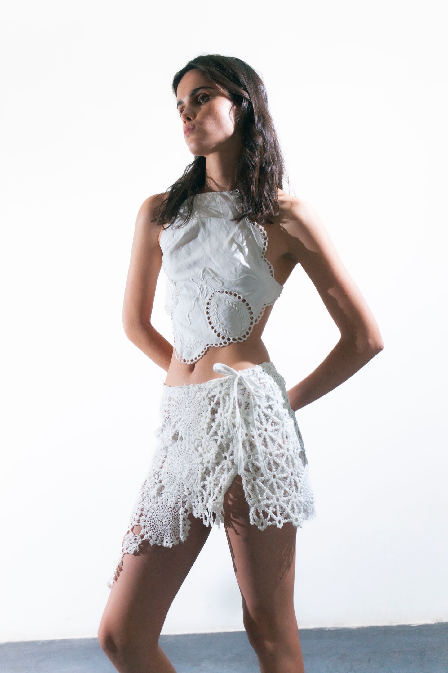 HANDKERCHIEF HALTER TOP