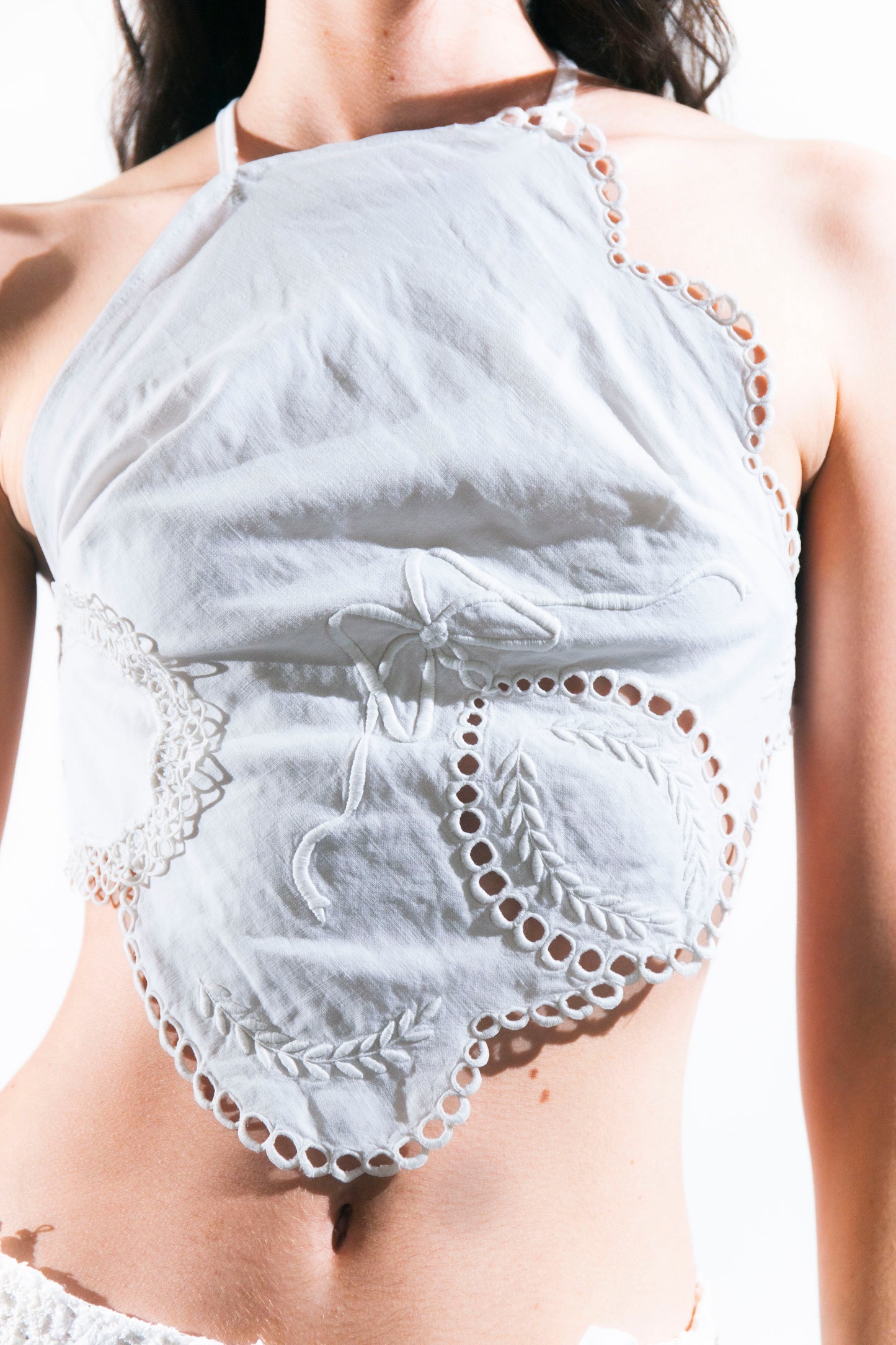 HANDKERCHIEF HALTER TOP