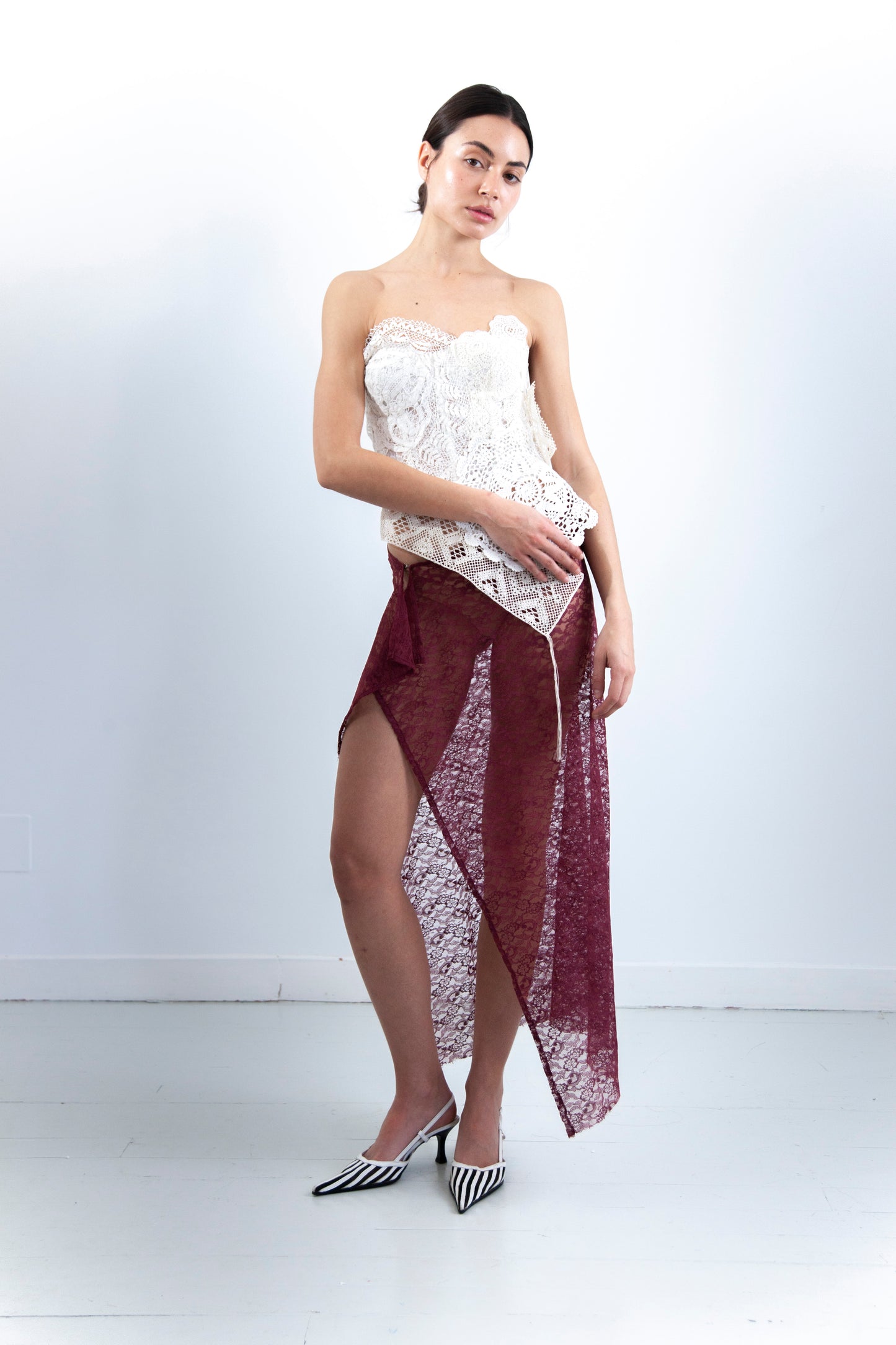 SAVANA LACE SKIRT