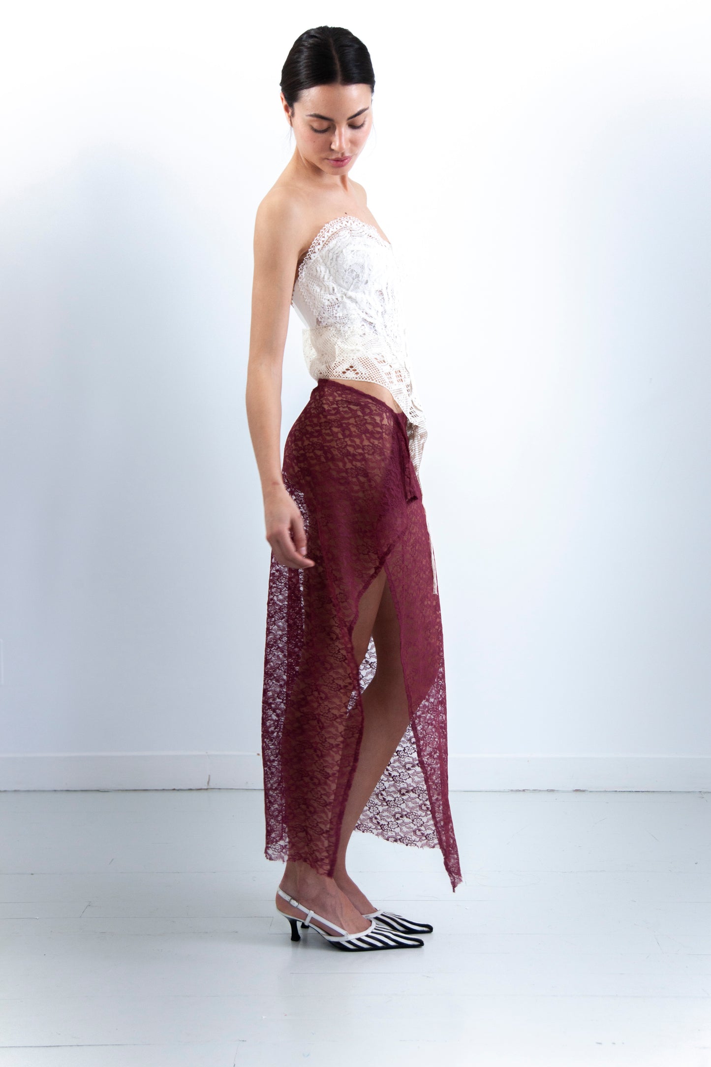 SAVANA LACE SKIRT
