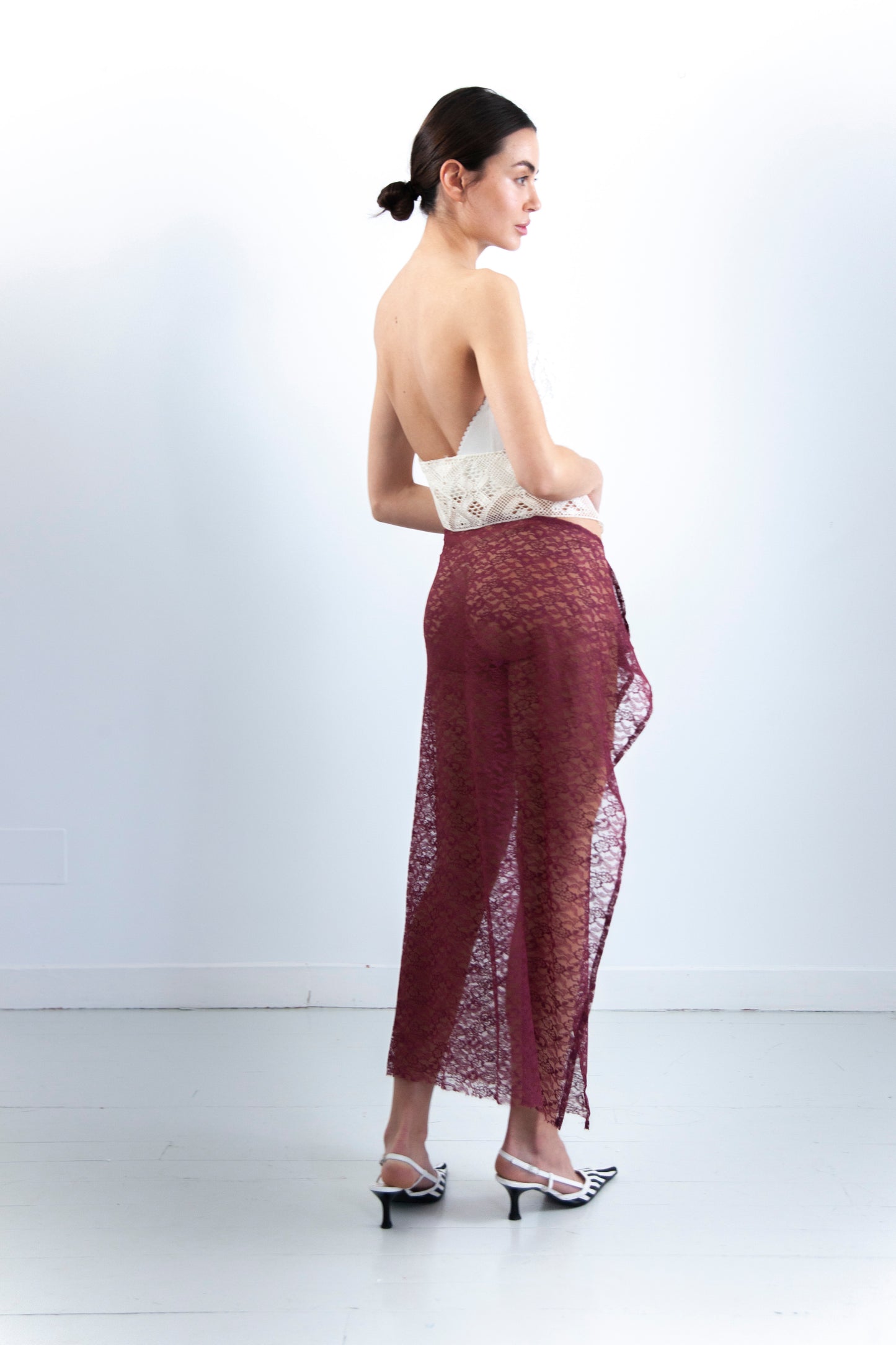 SAVANA LACE SKIRT