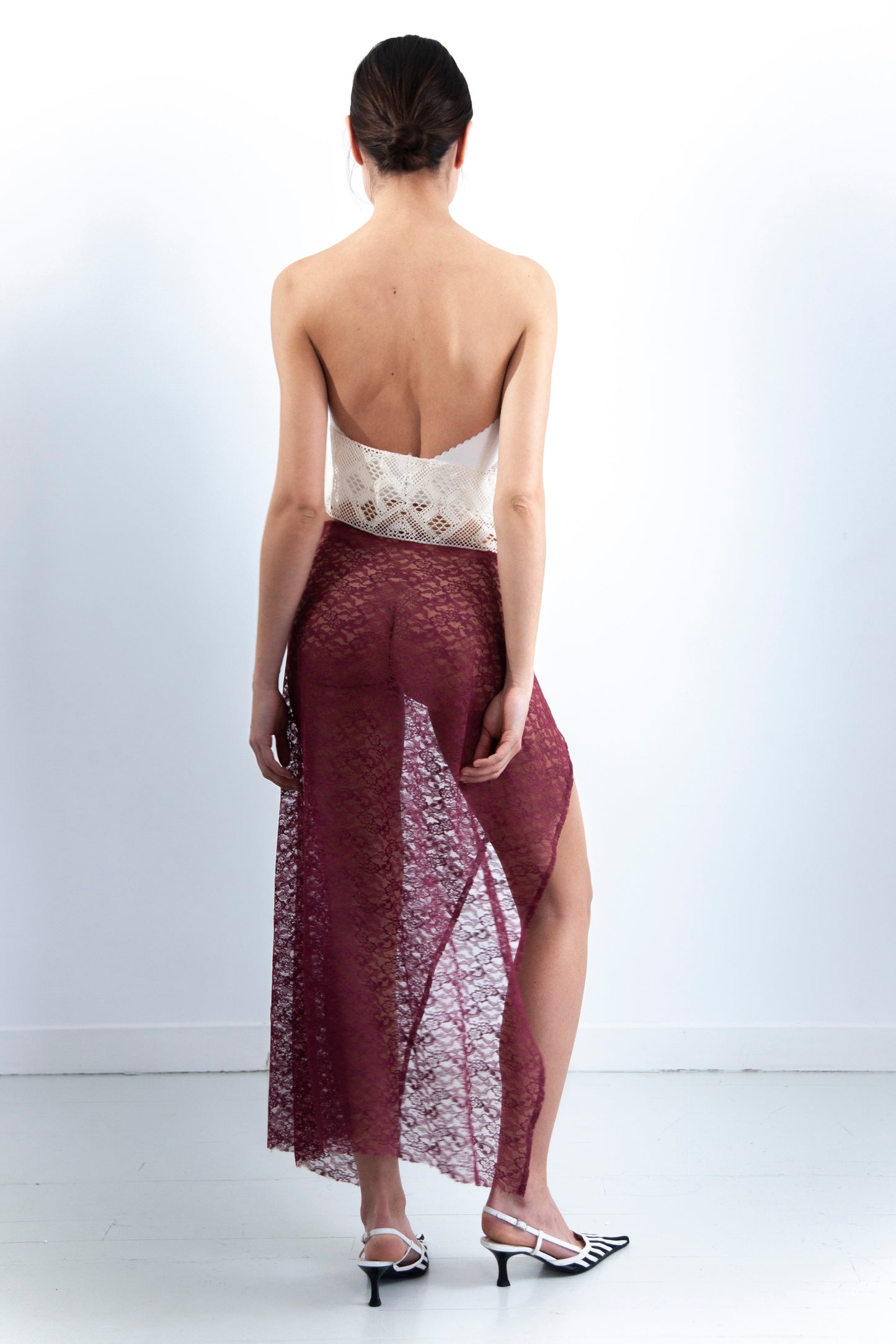SAVANA LACE SKIRT