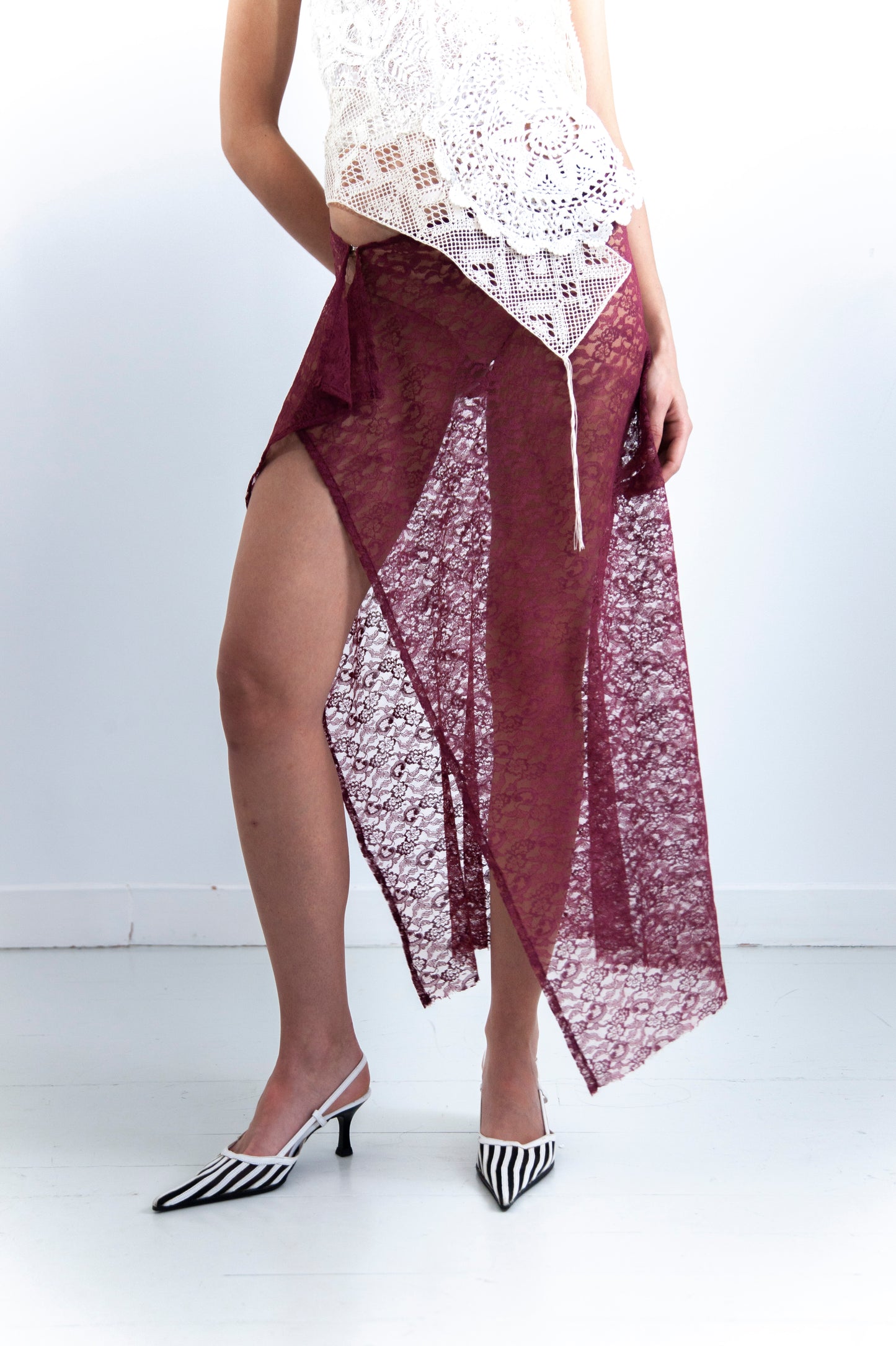 SAVANA LACE SKIRT
