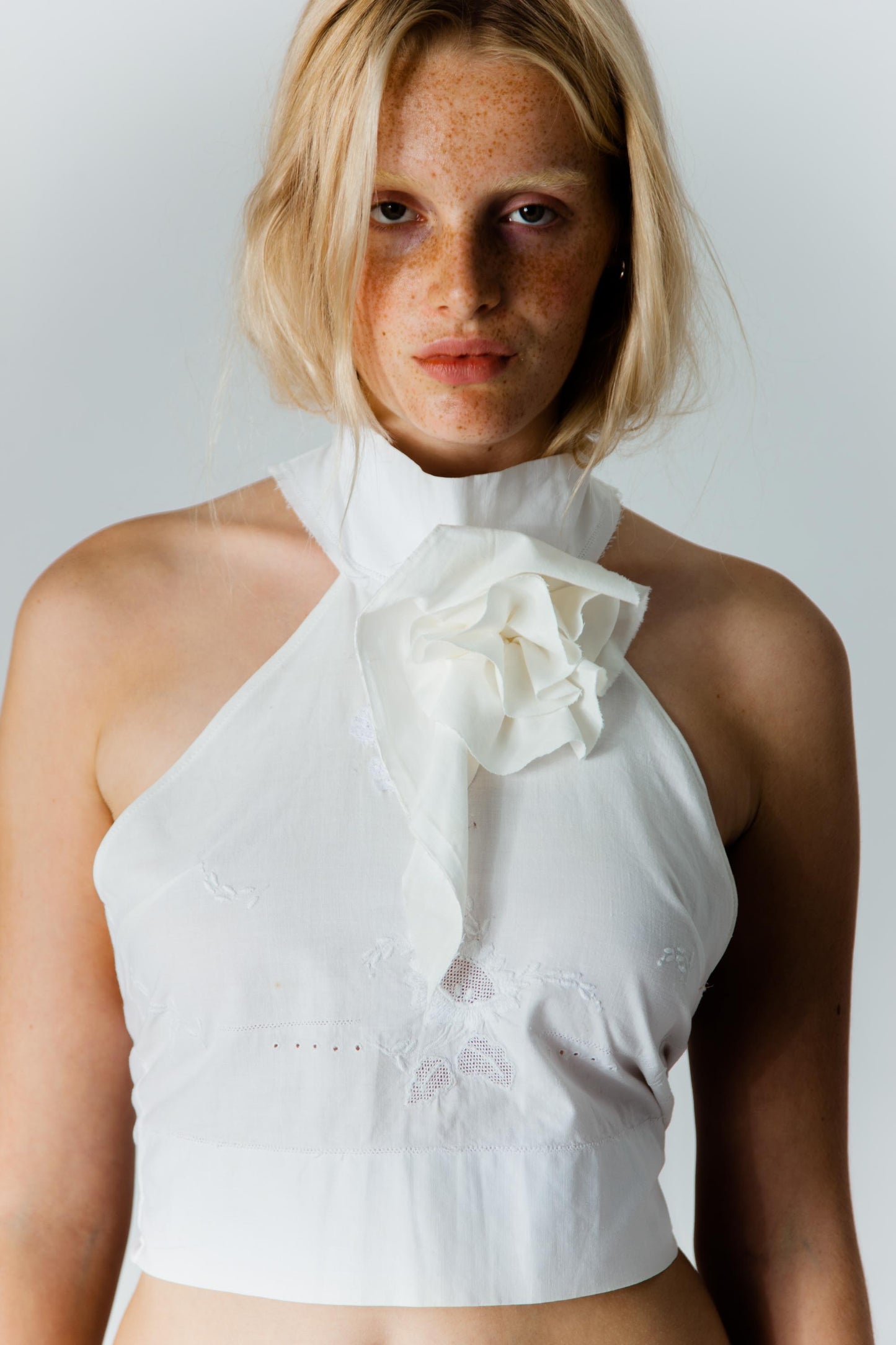 SAVANA TOP HALTER FLORA WHITE