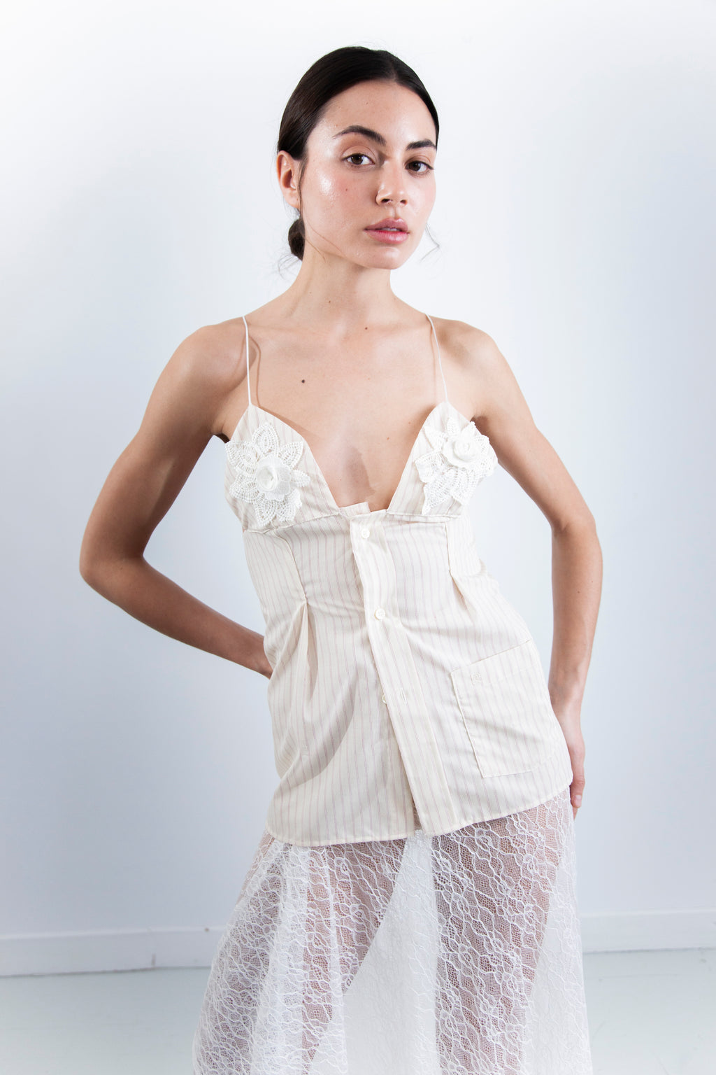 TINKY TRIANGLE TOP