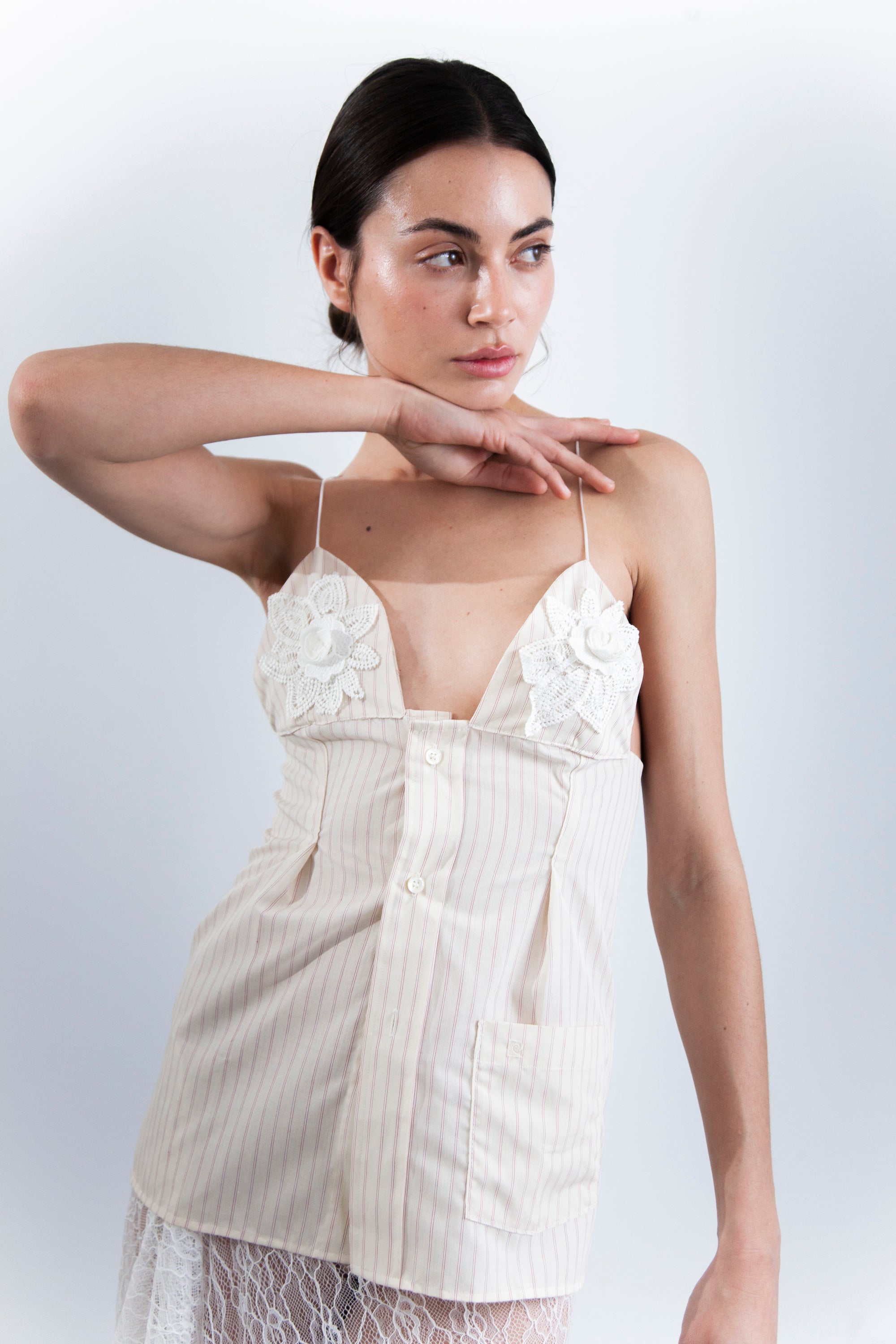 TINKY TRIANGLE TOP