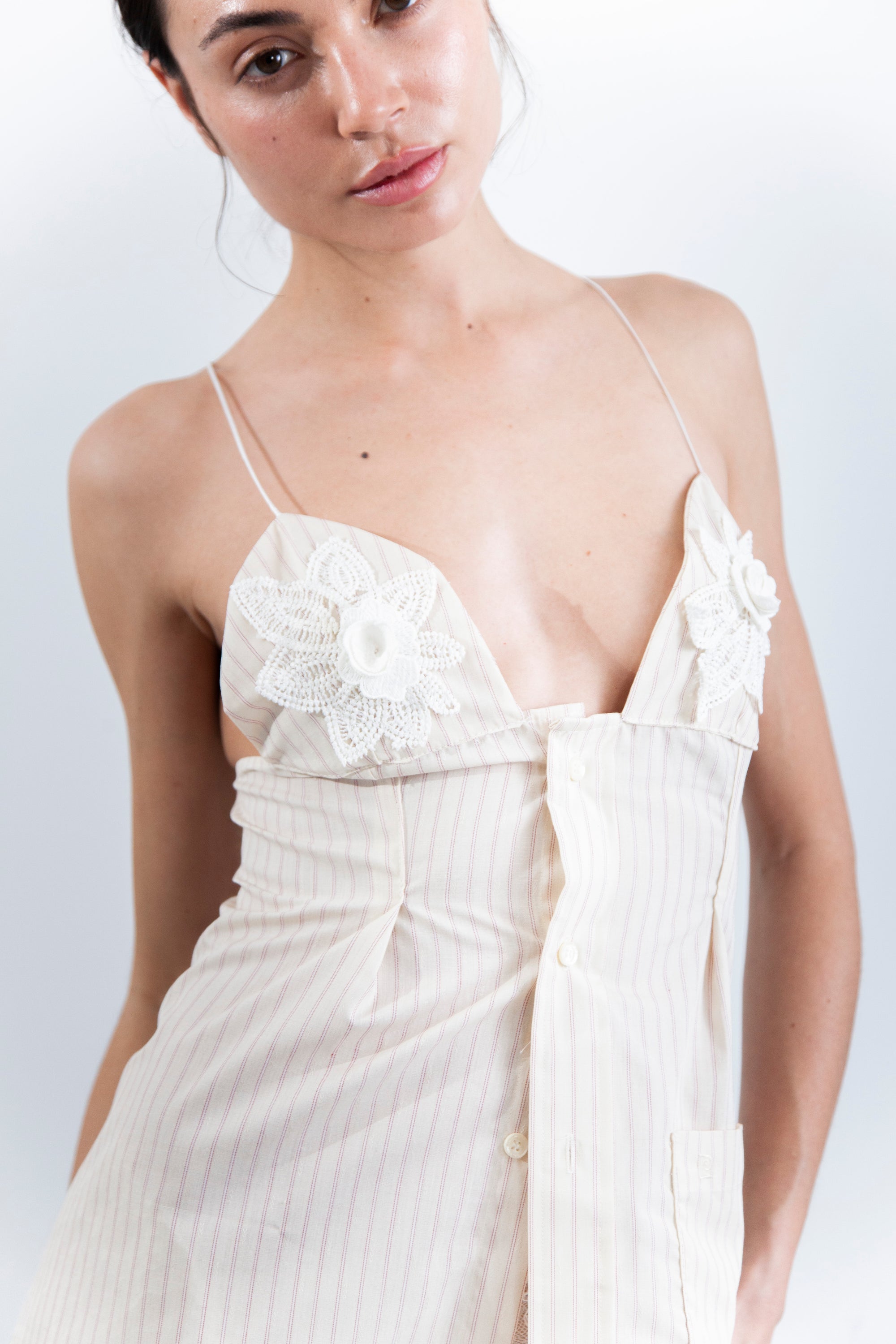 TINKY TRIANGLE TOP