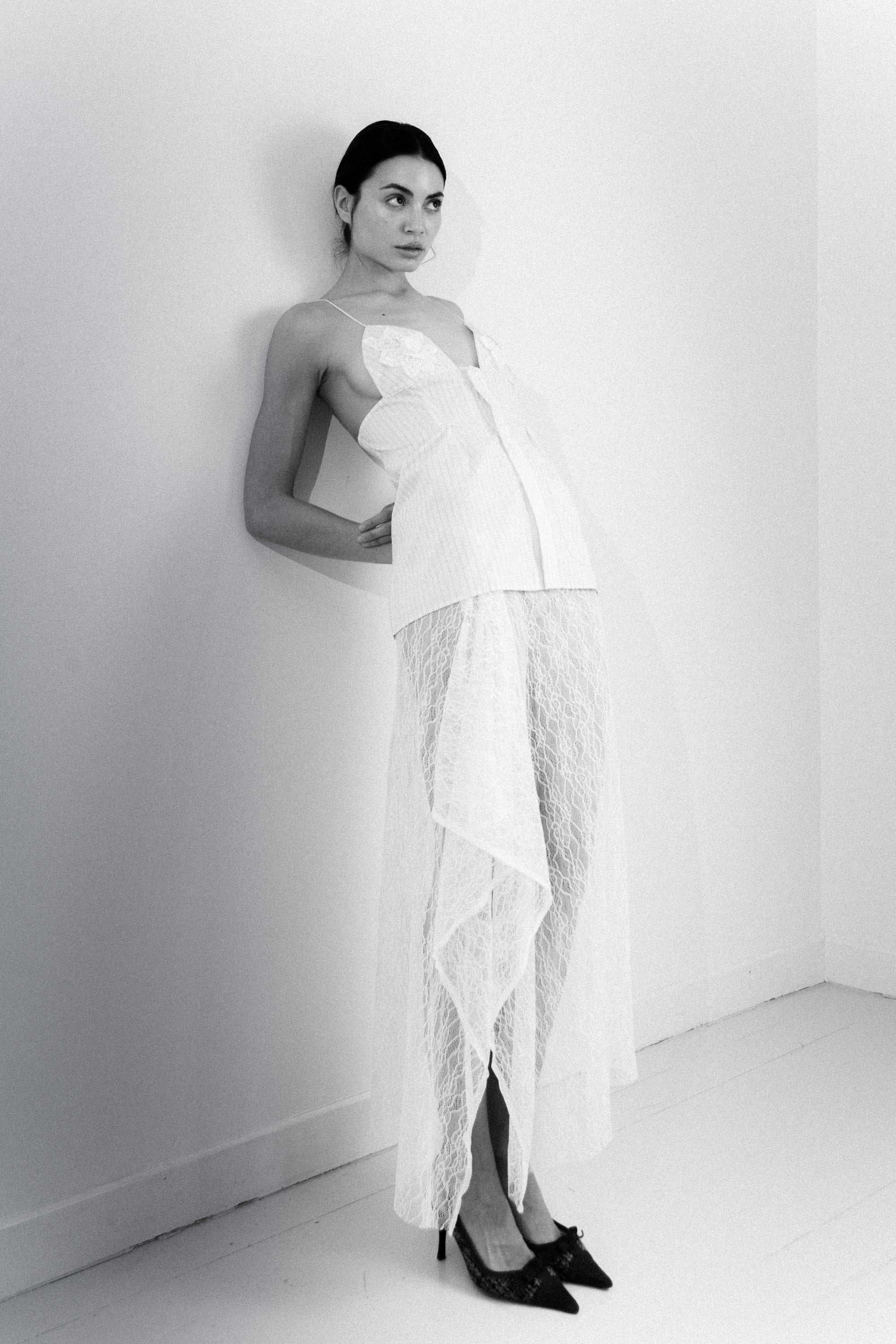 SAVANA LACE SKIRT