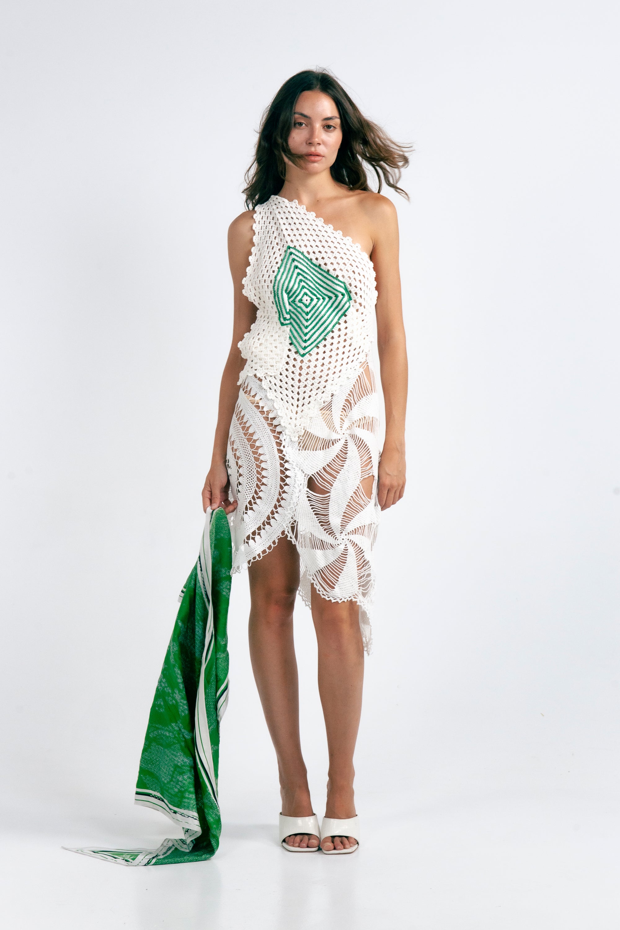 TRIANGLE SCARF GREEN