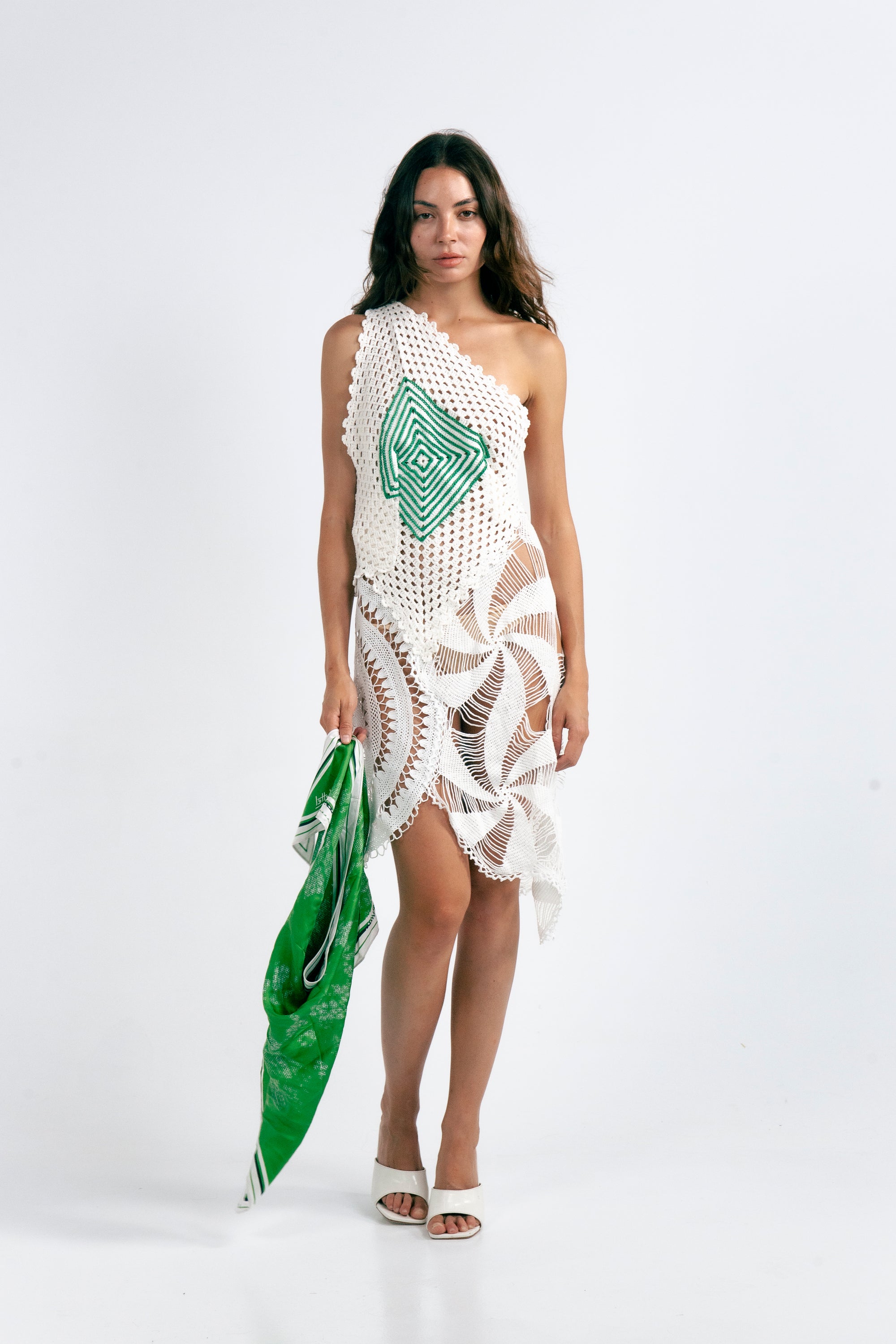 TRIANGLE SCARF GREEN