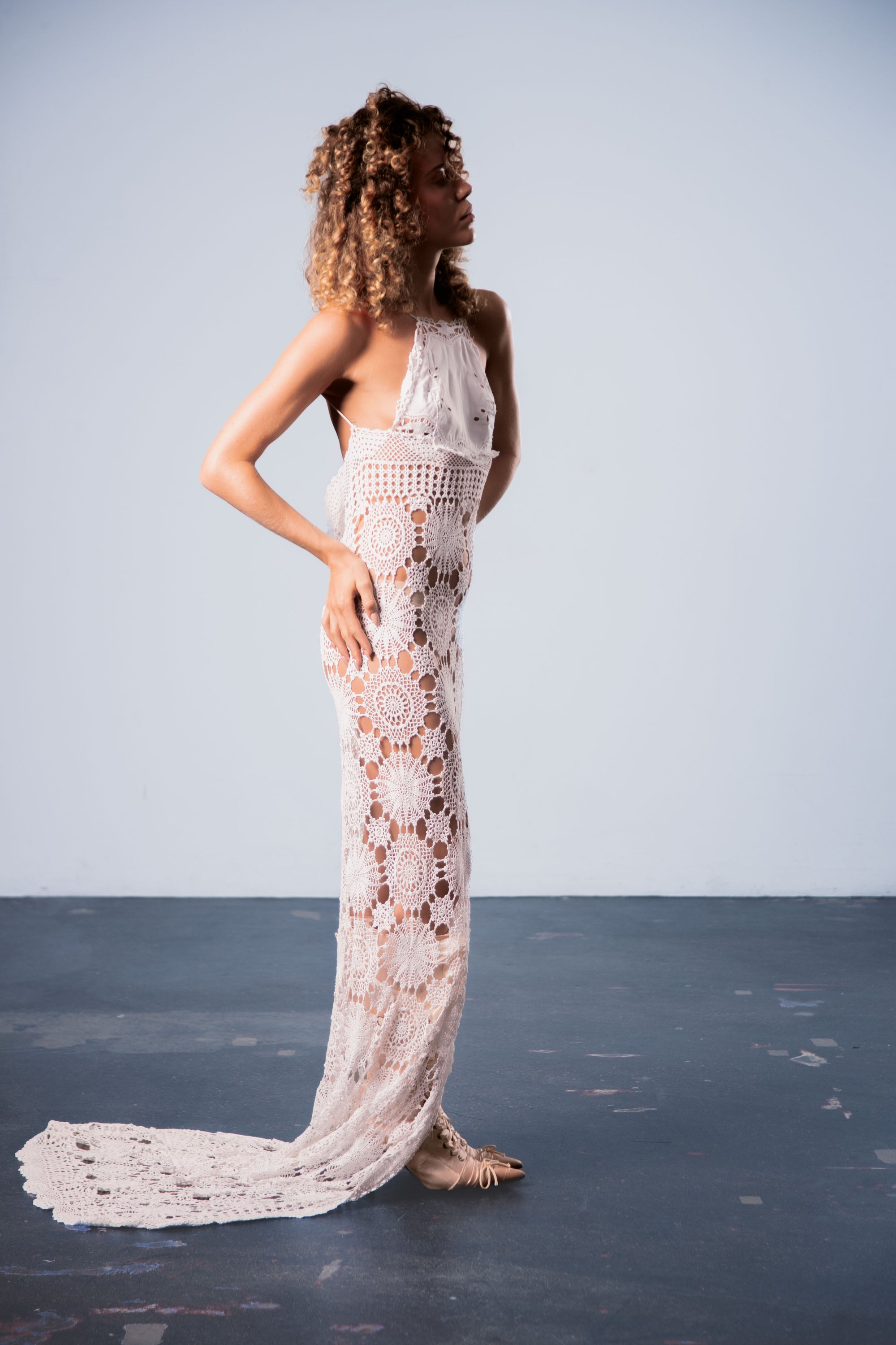 HANDKERCHIEF MAXI DRESS HANDKERCHIEF MAXI DRESS