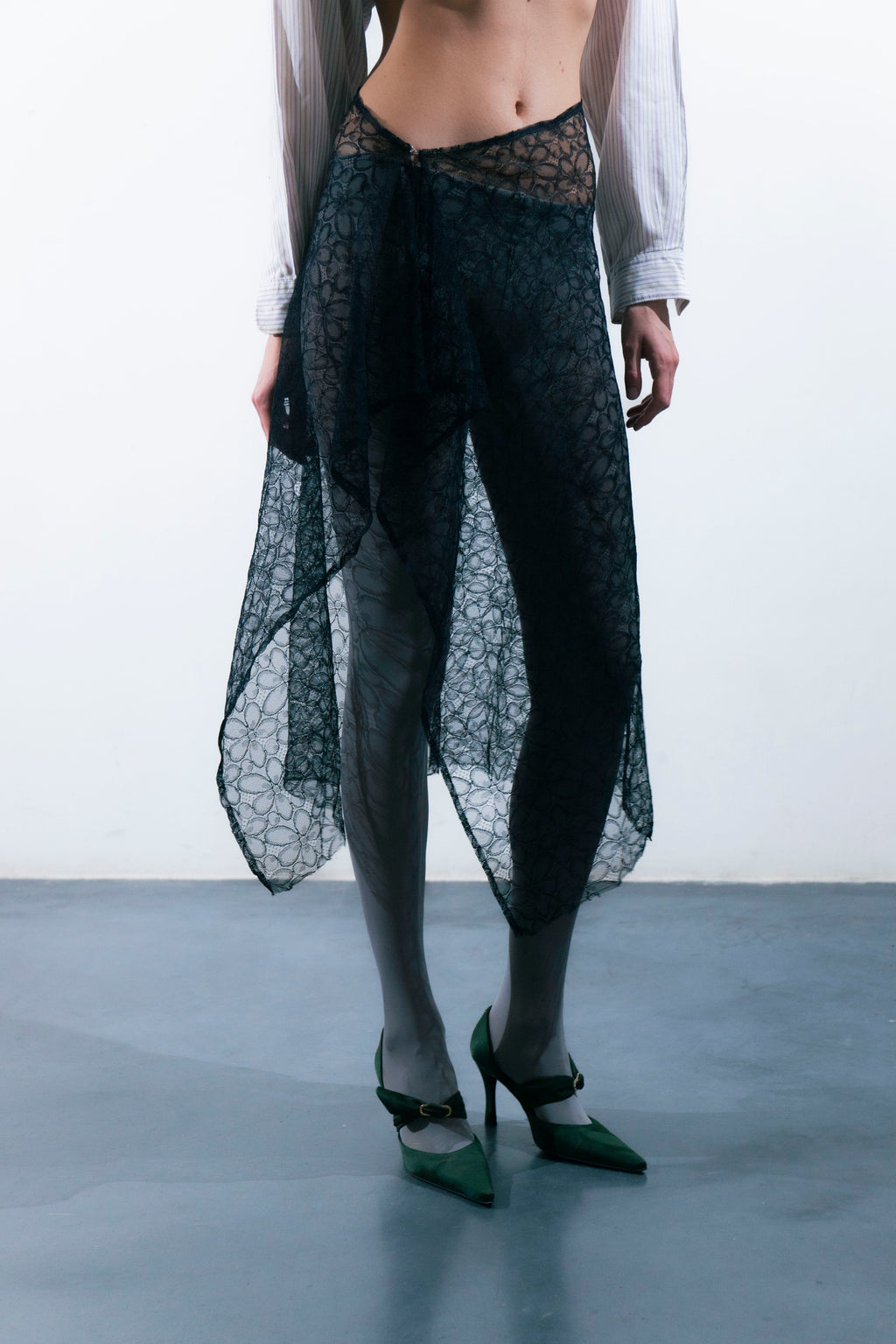 SAVANA BLACK LACE SKIRT