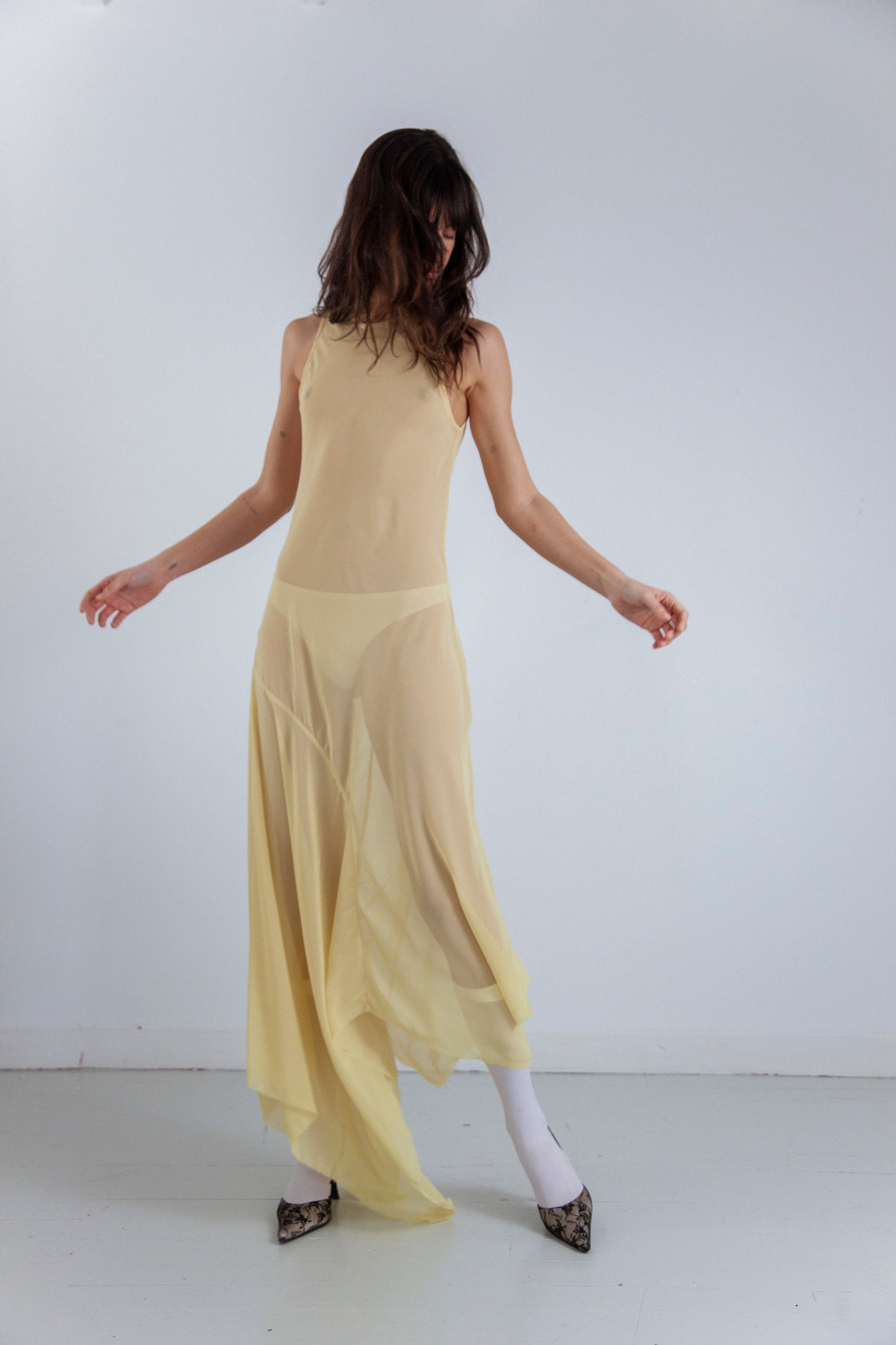 FLOWY YELLOW DRESS