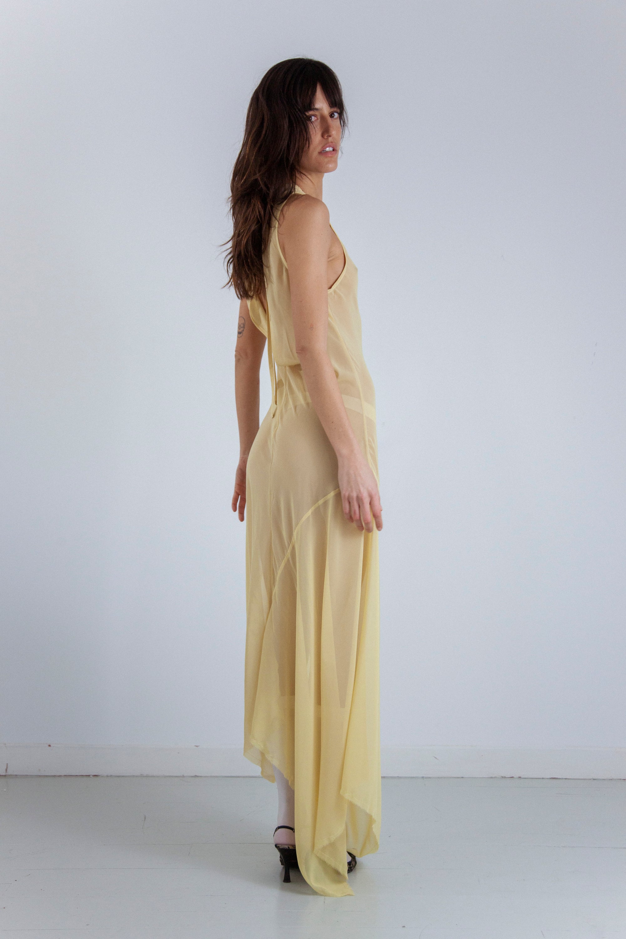 FLOWY YELLOW DRESS FLOWY YELLOW DRESS