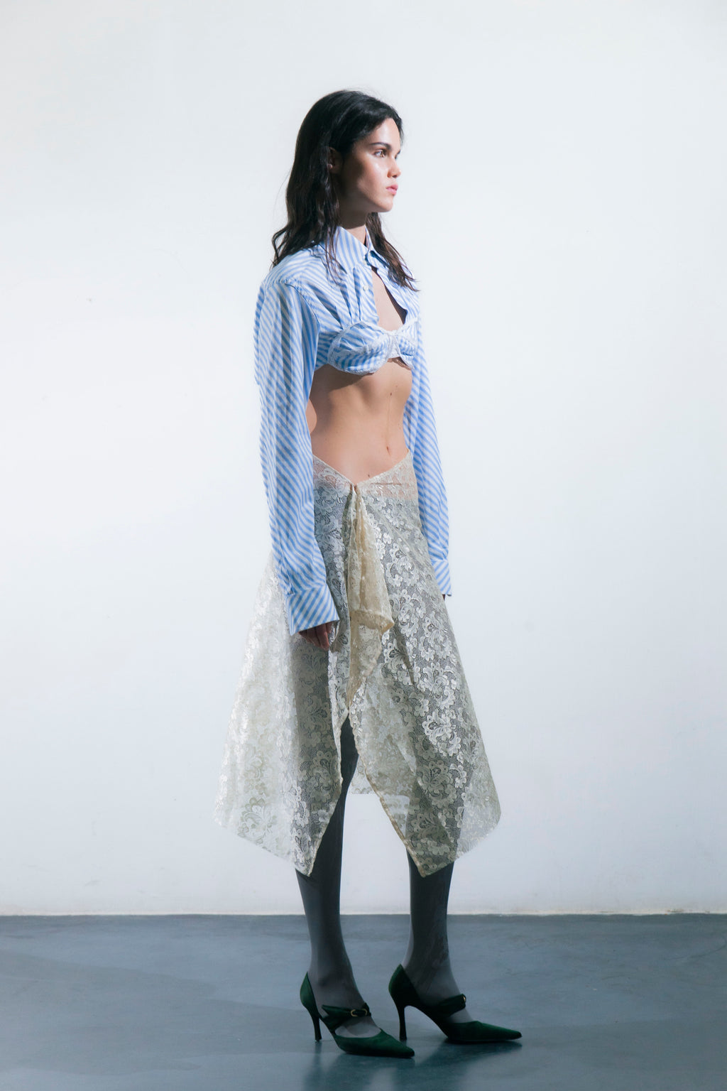 SAVANA LACE SKIRT