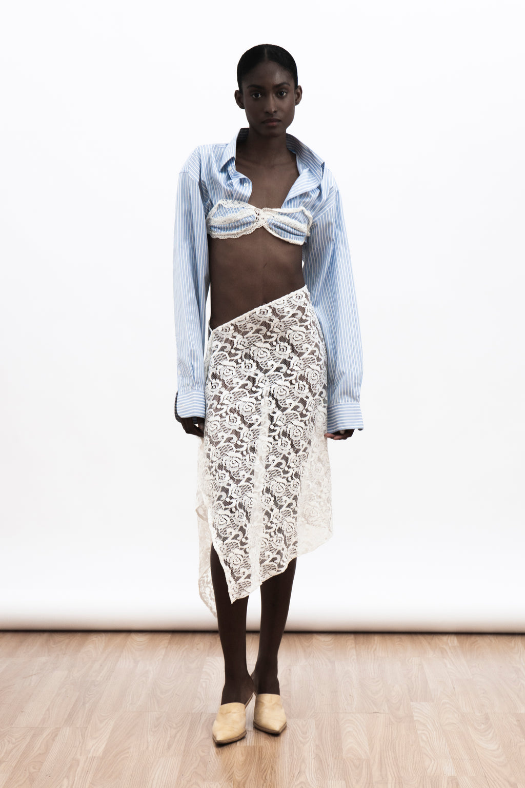 SAVANA LACE SKIRT