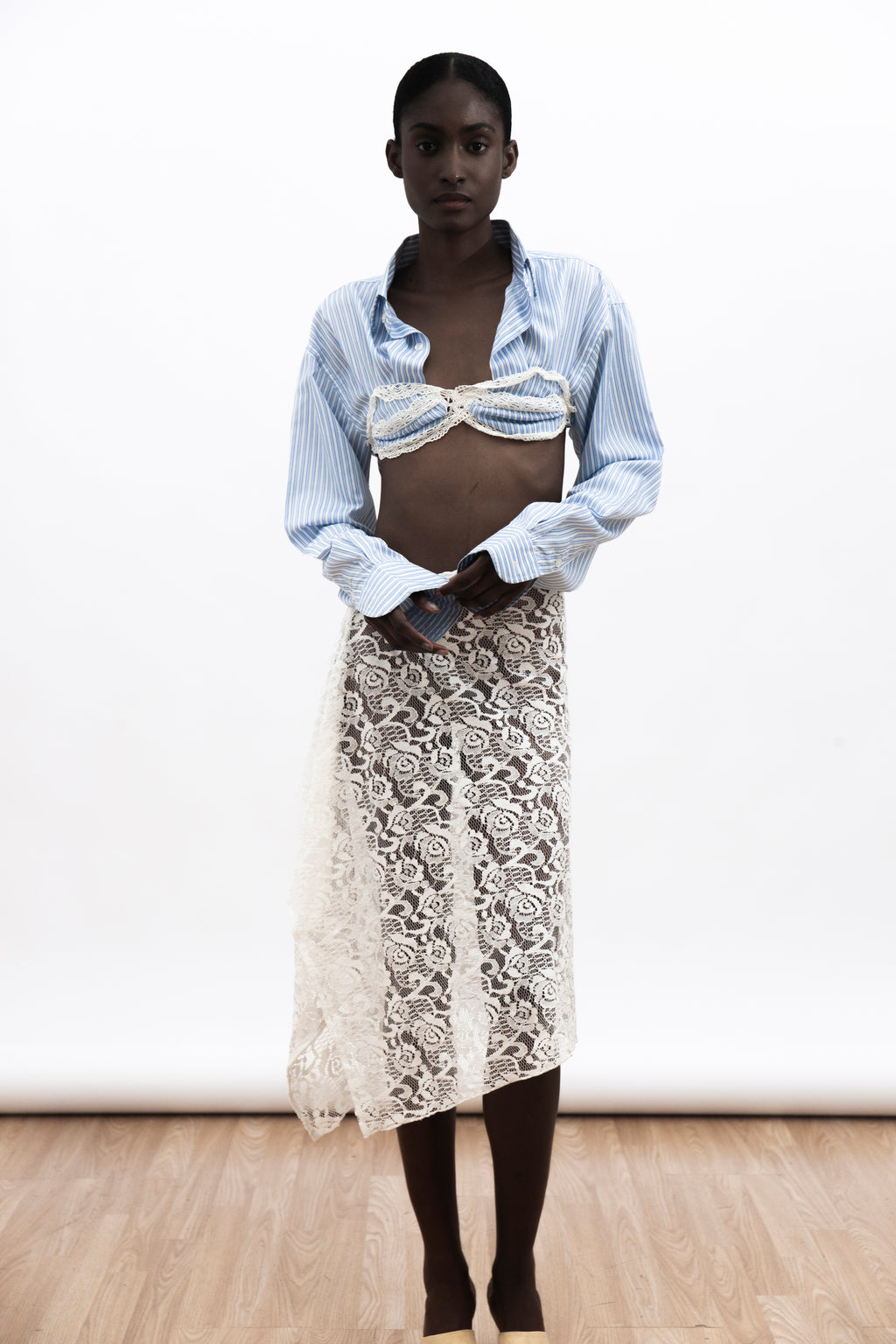 SAVANA LACE SKIRT