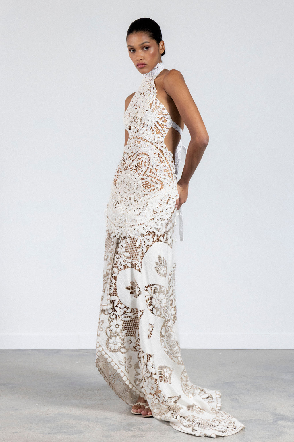 REDS DRESS