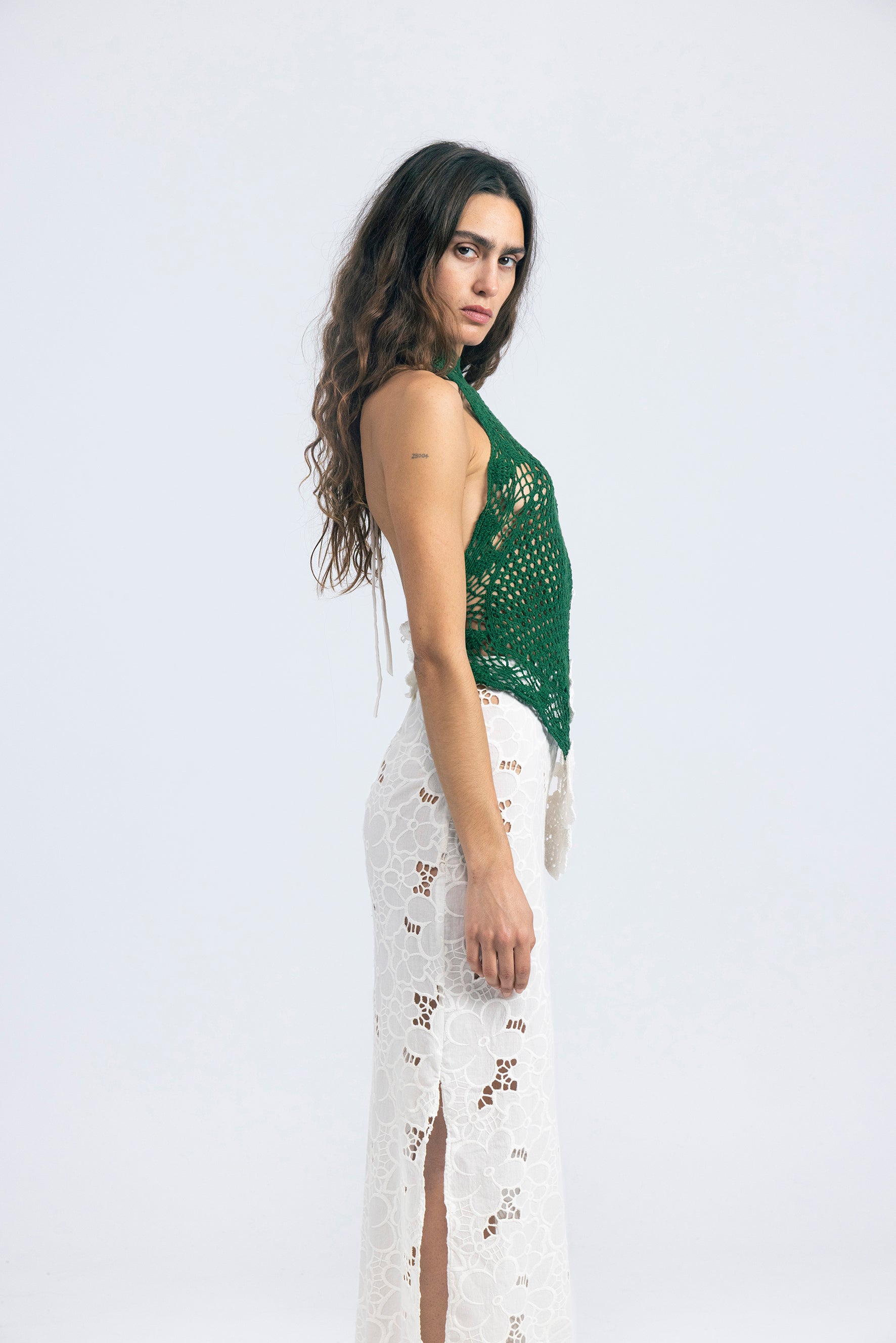 THRINTHIA TOP