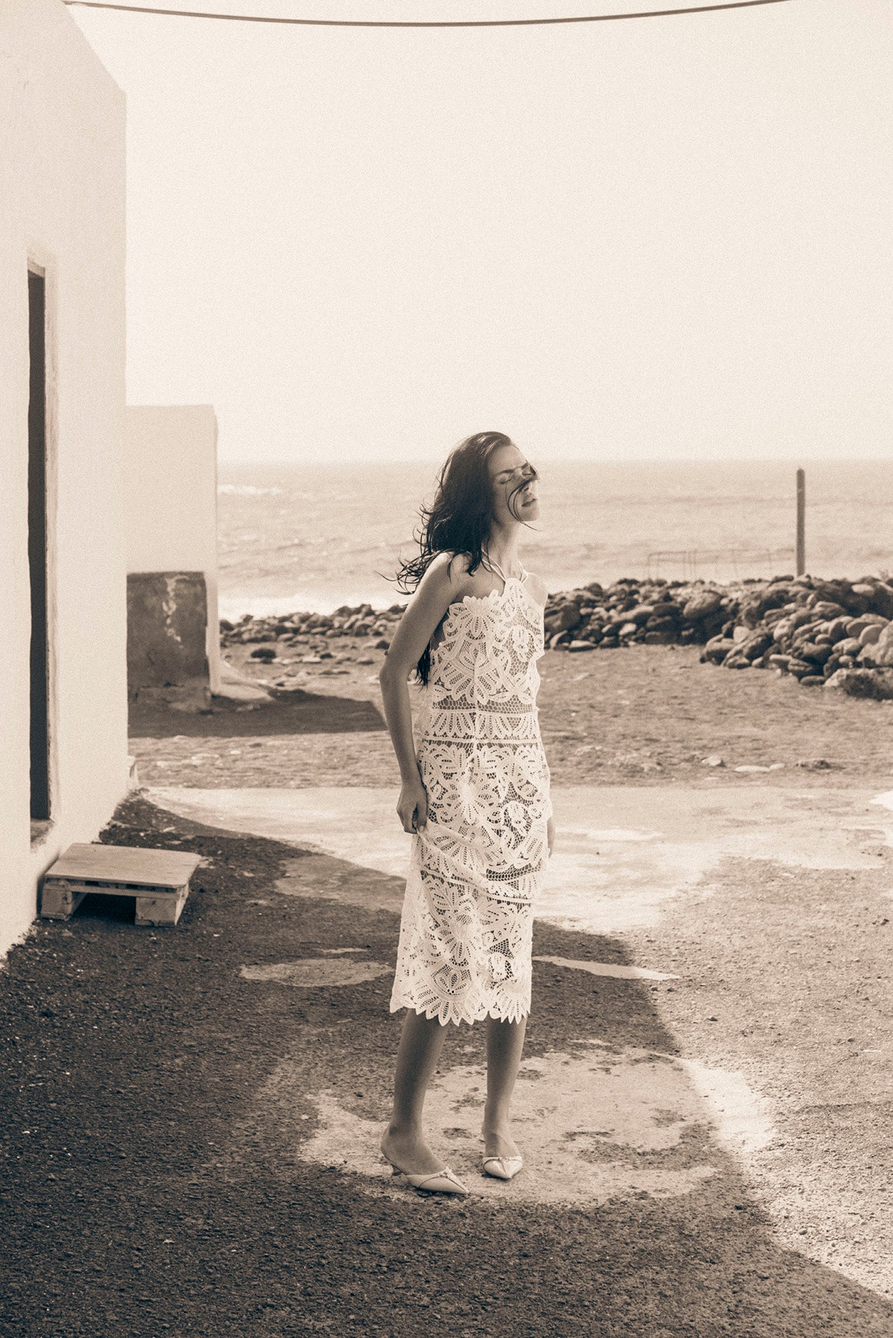 ANNA LACE DRESS