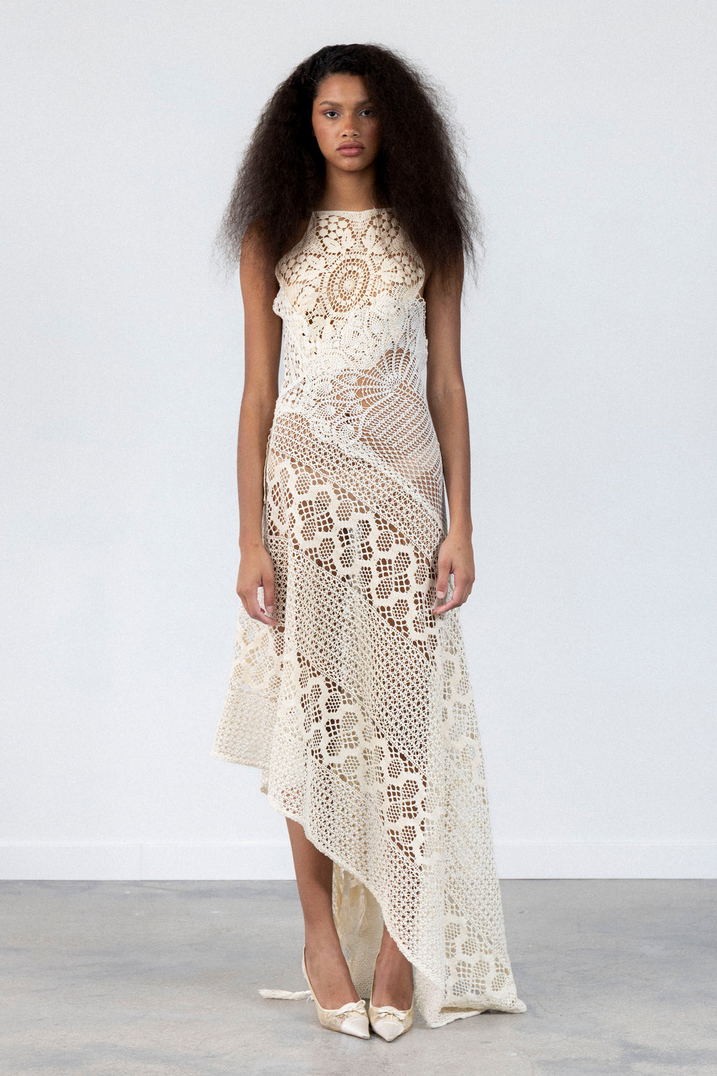 KNEES DRESS