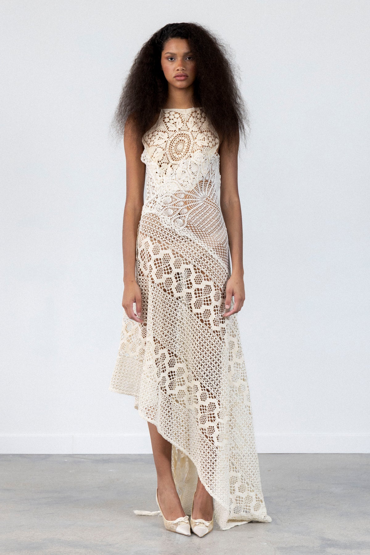 KNEES DRESS