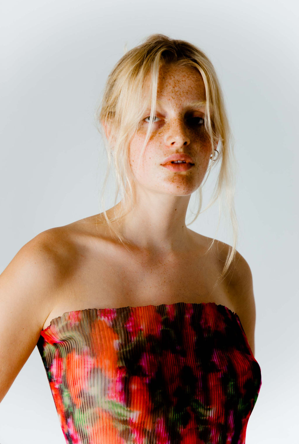 TUBE TOP RED