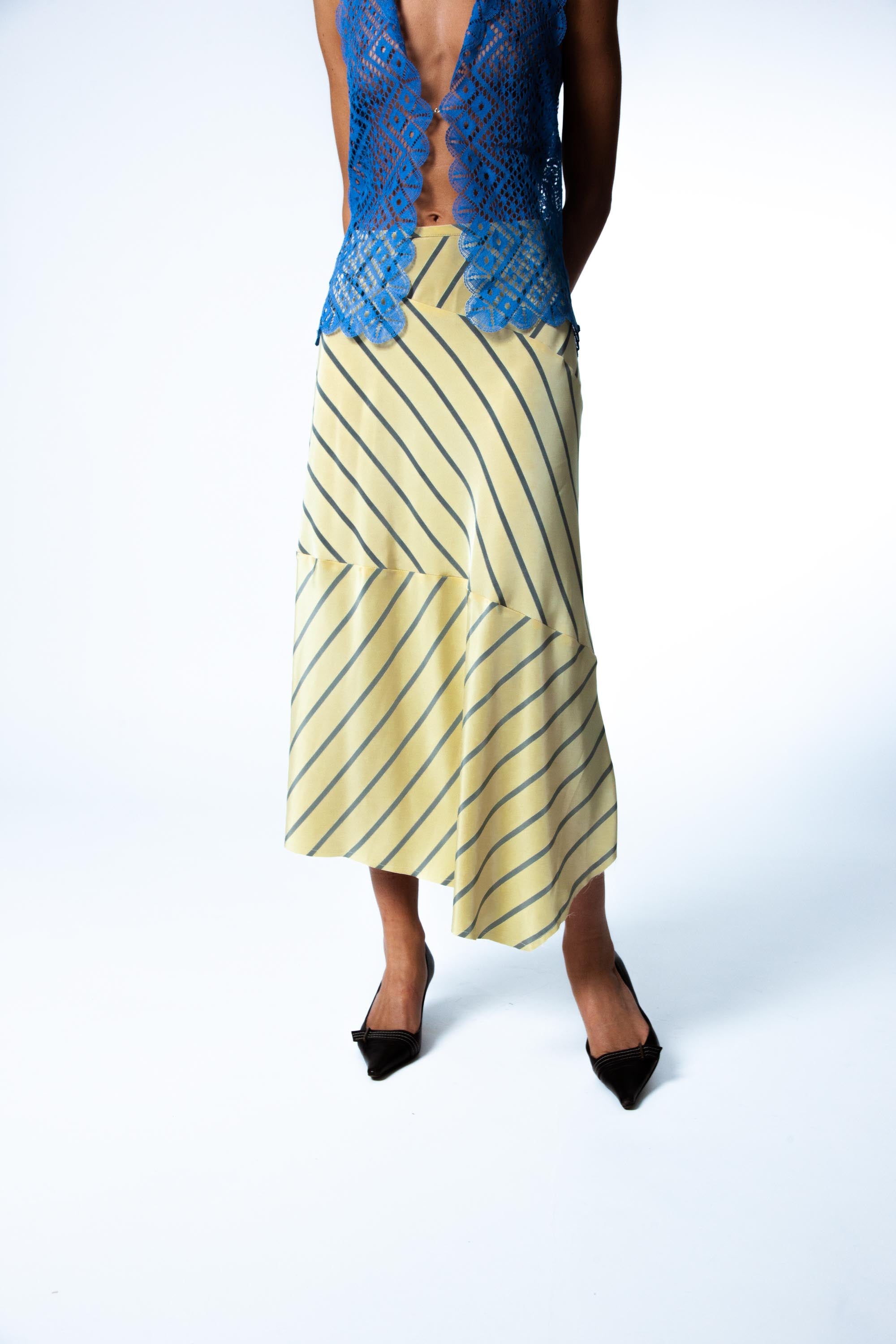 FLOWY ASYMETRIC SKIRT