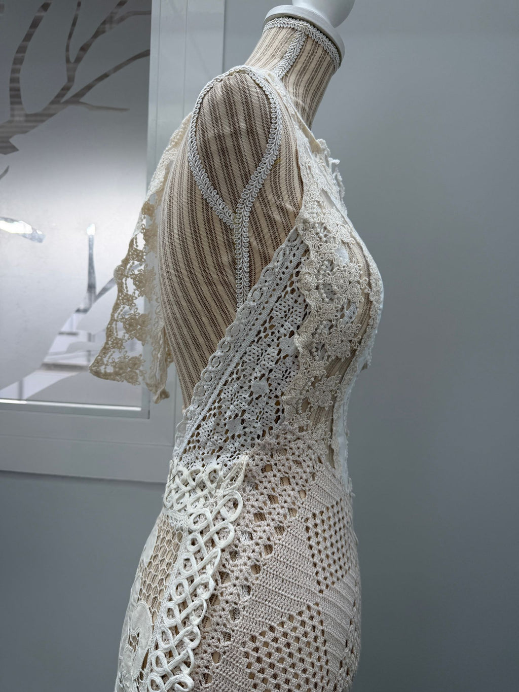 Custom dress Berta plus veil