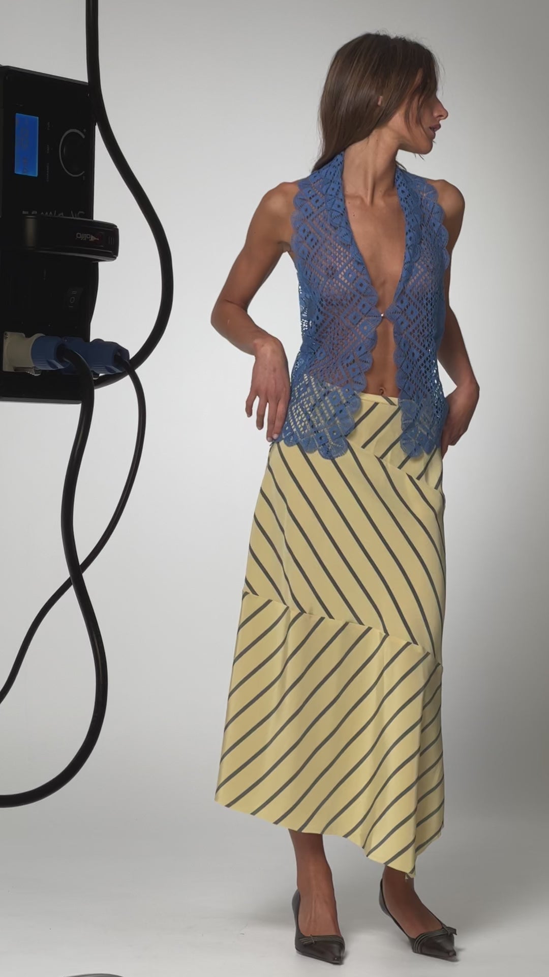 FLOWY ASYMETRIC SKIRT